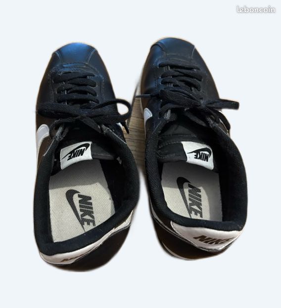 Sneakers Nike femme pointure 40 (image 1)