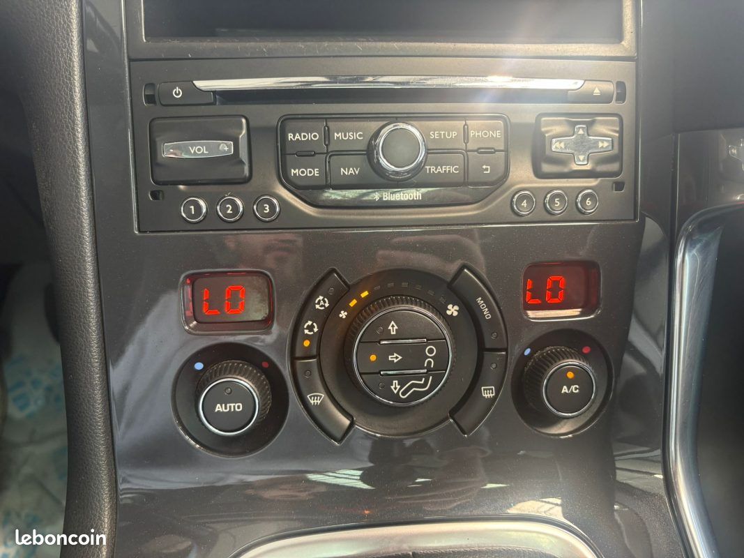 🔹 PEUGEOT 3008 1.6 BlueHDi 116 ch Allure - 🌤️ Toit panoramique ✨ Jantes alliage (image 16)