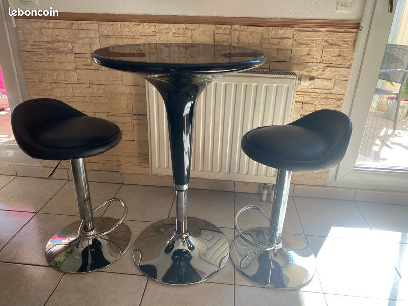 Table et tabourets de bar (image 1)