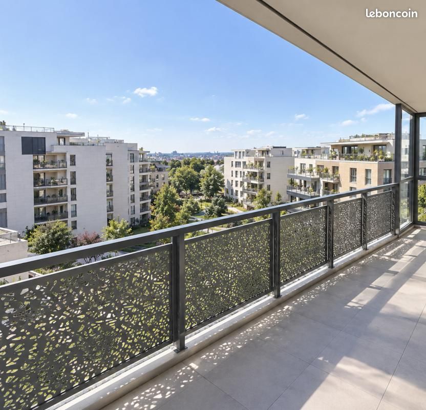 Appartement 4 pièces 105 m² · à Suresnes · 105 m² · 899 000 €