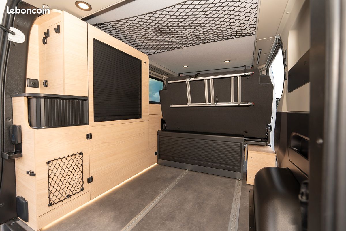 Flex 5 CONFORT – 100% équipé, NEUF, complet, 5 places / 4 couchages, le seul van du marché avec suspensions pneumatiques de série Visible sur notre agence de Nantes - St Herblain (image 11)