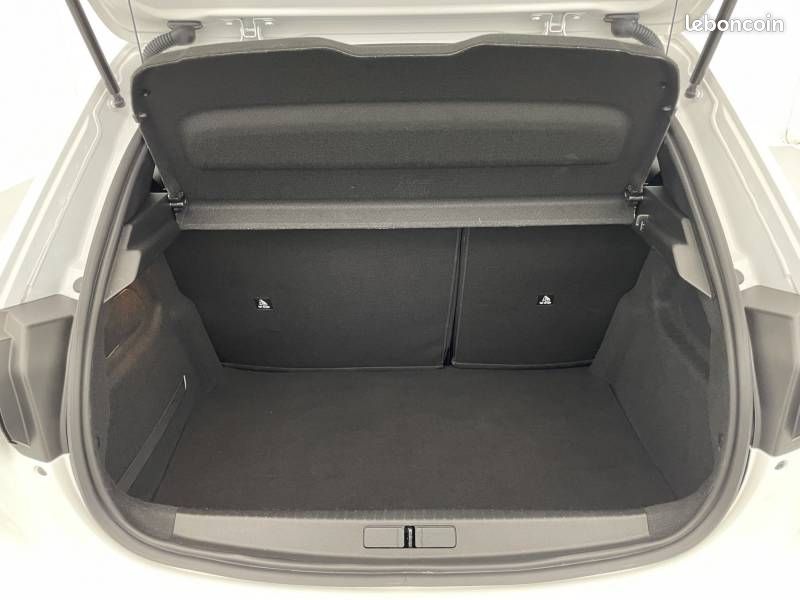 Peugeot 208 PureTech 100 S&S BVM6 Style (image 13)
