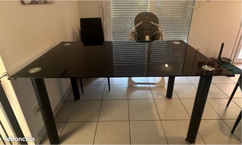 Table verre laqué (image 1)