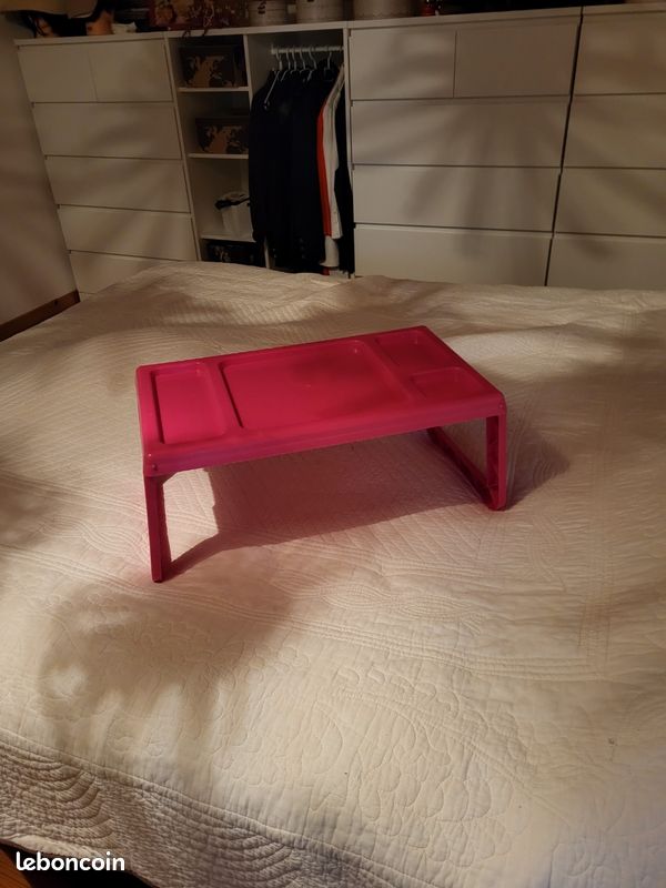 Plateau pour petit déjeuner au lit (image 1)