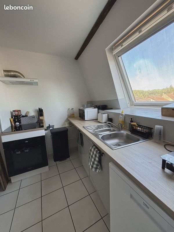 Appartement 4 pièces 84 m² · à Saint-Florentin · 84 m² · 590 €