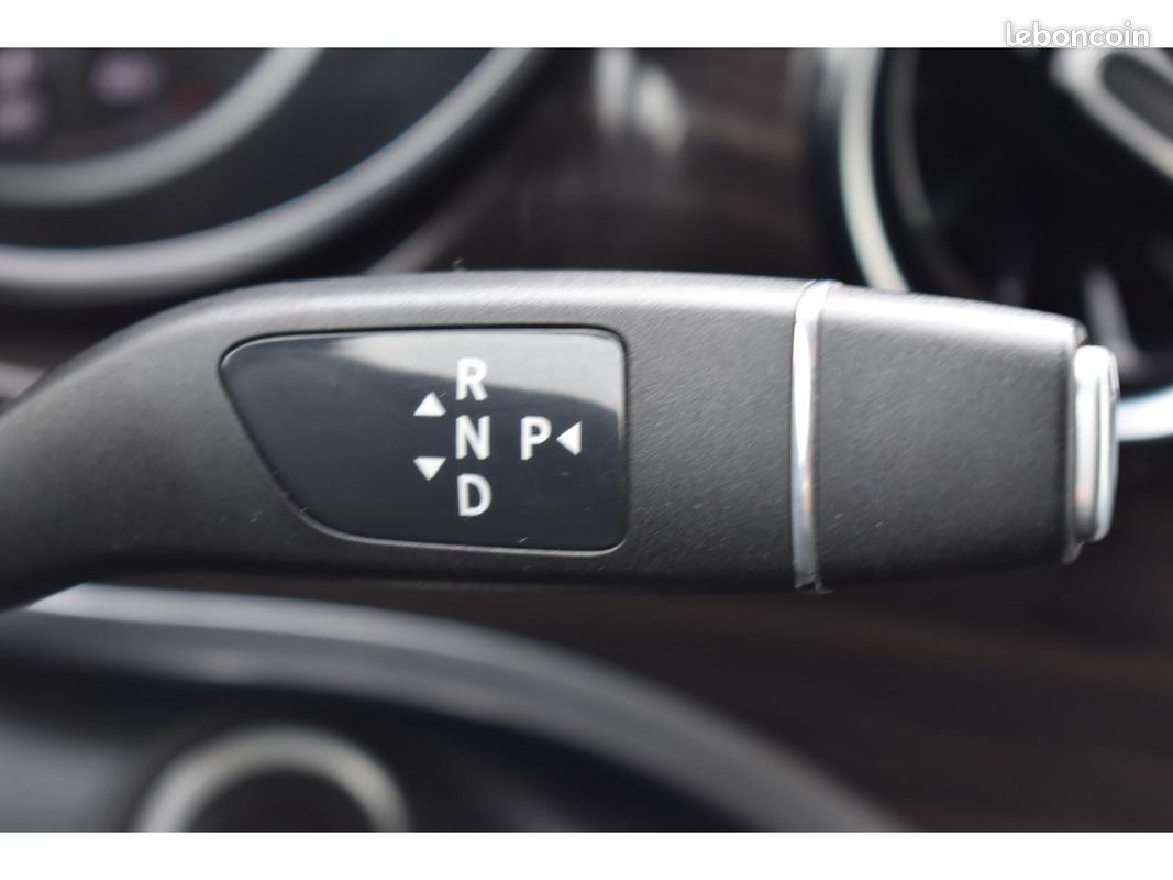 MERCEDES CLASSE V Extra-Long 220 d 9G-TRONIC Avantgarde 4MATIC (image 24)