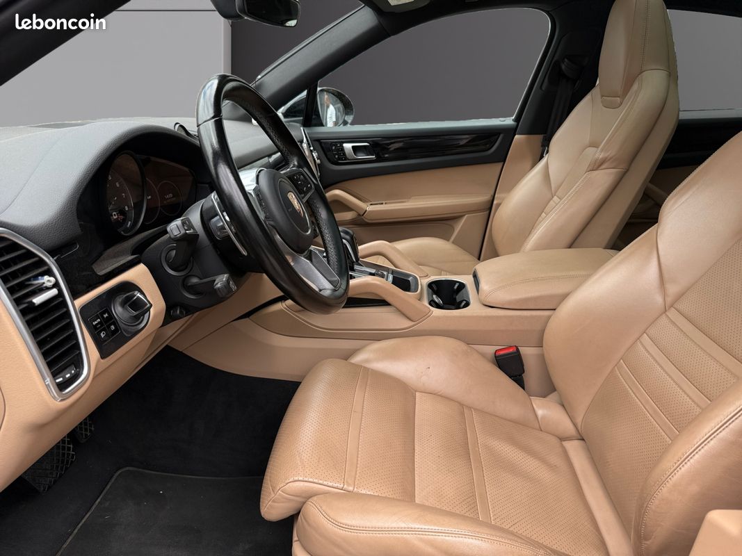 PORSCHE CAYENNE 3.0 V6 E-HYBRID COUPE - 340Ch - Toit ouvrant Pack Chrono Siège 18 positions Garantie 12 mois (image 9)