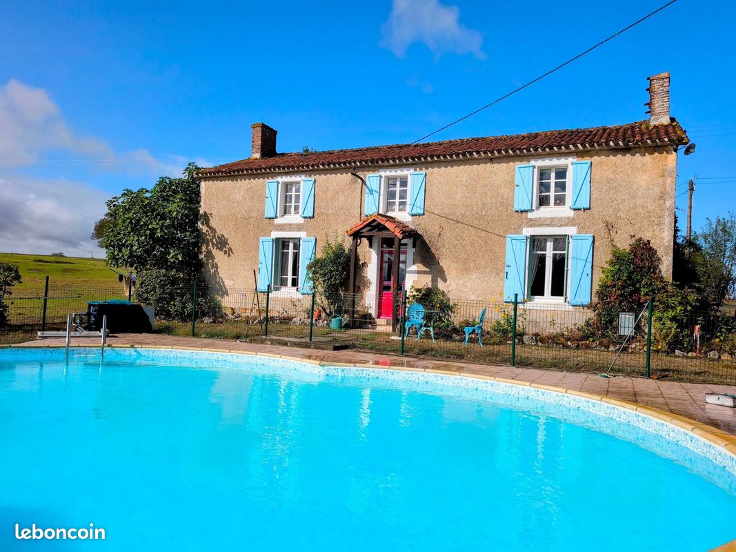 Maison 5 pièces 117 m² · à Vernoux-en-Gâtine · 117 m² · 180 000 €