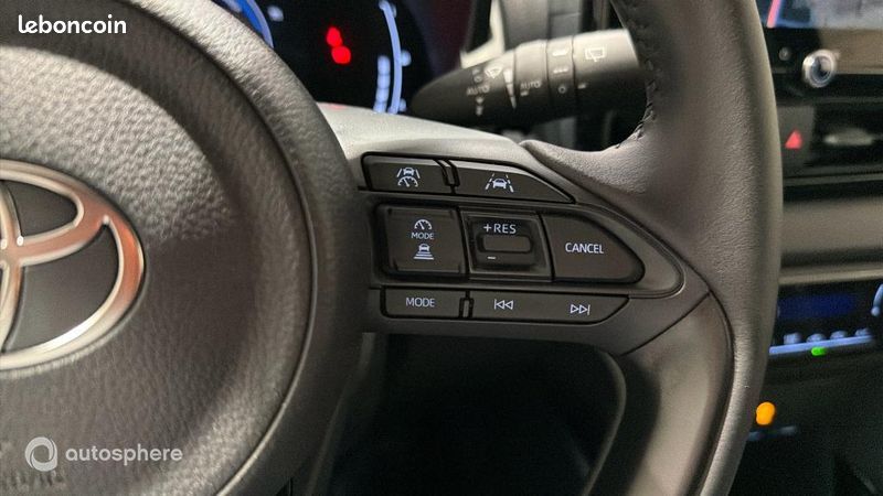 Toyota Yaris 116h Design 5p MY26 (image 25)