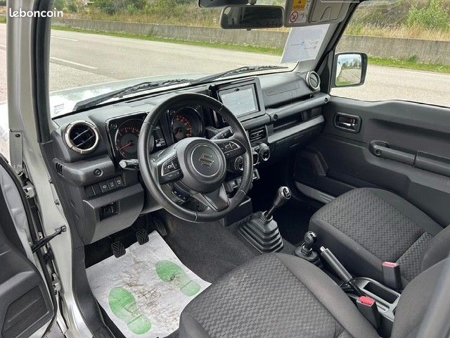 SUZUKI Jimny 1.5 VVT PACK 102 CH - 4 PLACES - ATTELAGE - CARPLAY - ANDROID AUTO - SIEGES CHAUFFANTS (image 4)