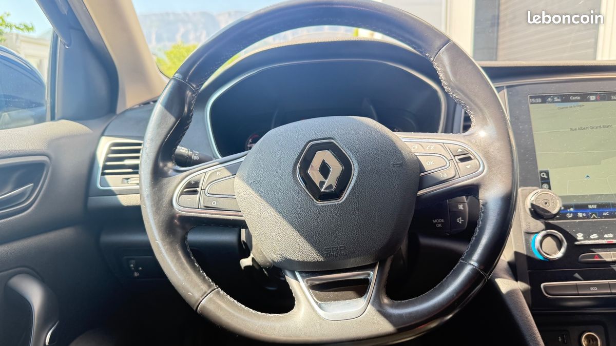 RENAULT MEGANE ESTATE 1.3L TCE 140CH INTENS / CAMERA DE RECUL / APPLE CAPRLAy (image 14)