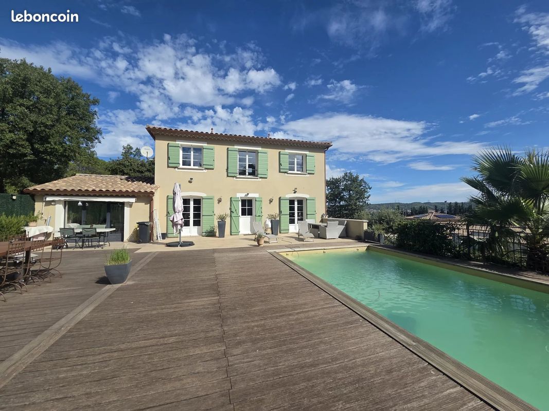 Maison 6 pièces 137 m² · à Sabran · 137 m² · 399 000 €