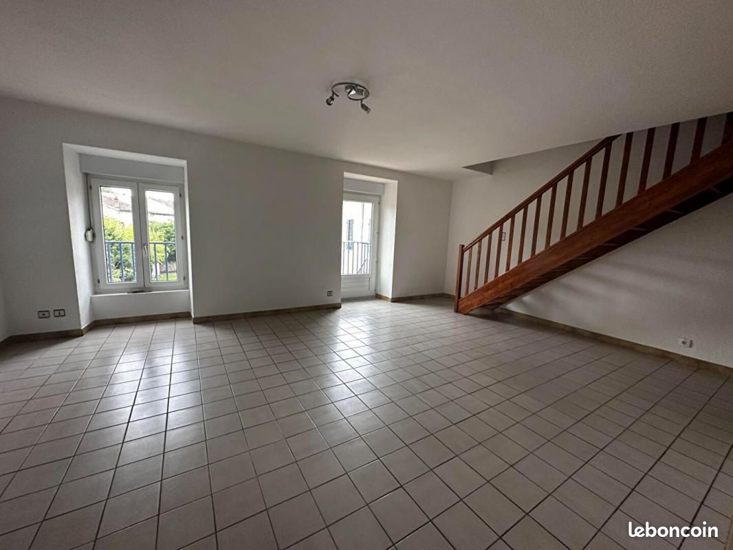 Appartement 4 pièces 67 m² · à Joyeuse · 67 m² · 616 €