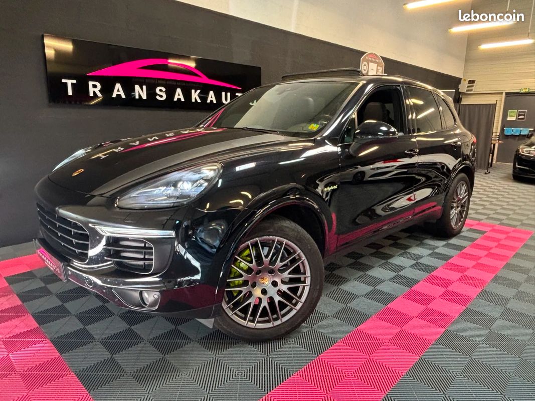 PORSCHE CAYENNE 3.0 V6 416 ch S Platinium Edition E-Hybrid Tiptronic / 1ere Main / PDLS+ / Toit Ouvrant / Camera (image 1)