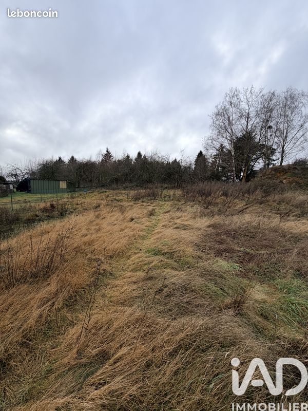 Terrain 1050 m² · à Sancy-lès-Provins · 1 050 m² · 32 000 €