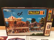 Faller 242320 – 2 Stands De Fête Foraine N 1:160 – Kit Montage Baraques Foraines Pour Maquette Train & Village