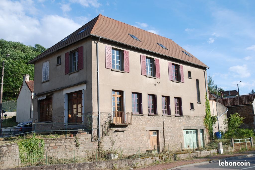Immeuble 10 pièces 277 m² · à Le Creusot · 277 m² · 154 000 €