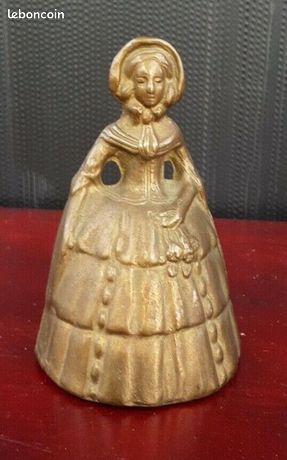CLOCHE EN BRONZE, ancienne cloche en bronze EUR 45,00 - FR