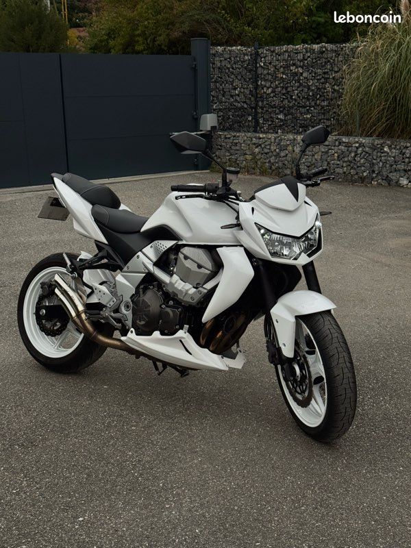 Kawazaki Z750 (image 1)