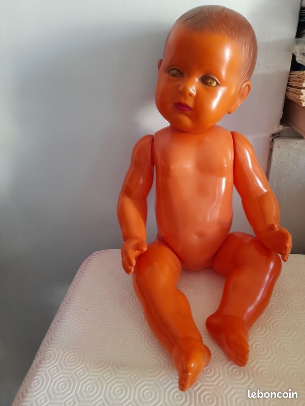 ANCIEN TRES BEAU POUPON en CELLULOID, 45 cm , TÊTE D AIGLE , yeux FIXES