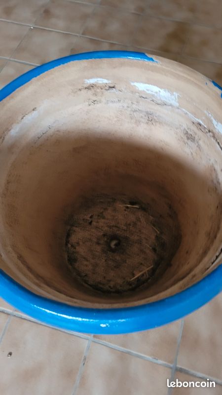 Pot grand extérieur en l état (image 2)