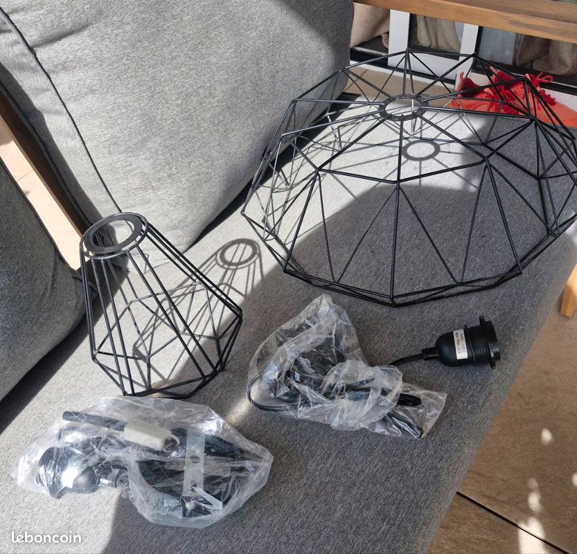 Lot de 2 suspensions luminaires métal noir – style industriel (image 3)