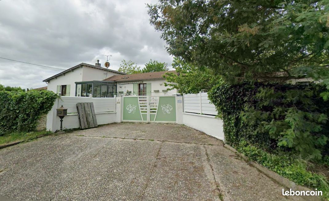 Maison 5 pièces 140 m² · à Saint-Antoine-de-Breuilh · 140 m² · 200 000 €
