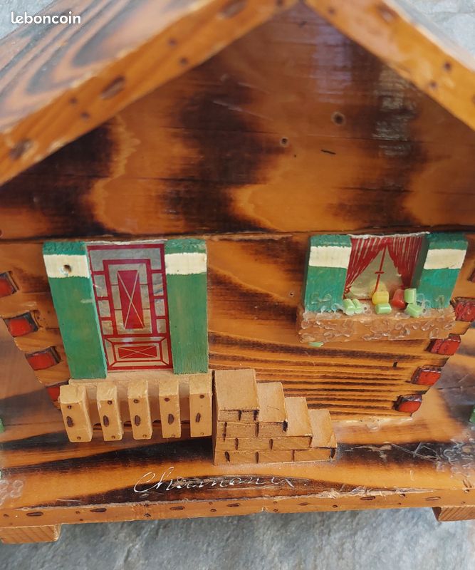 Boîte En Bois Décorative Chalet Sculpté - Pour Ranger Bijoux Ou Petits Trésors