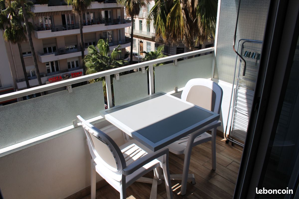 Appartement 1 pièce 24 m² · à Hyères · 24 m² · 750 €/mois