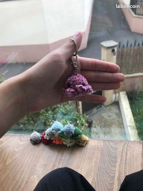 Porte clé poulpy au crochet fait main (image 3)