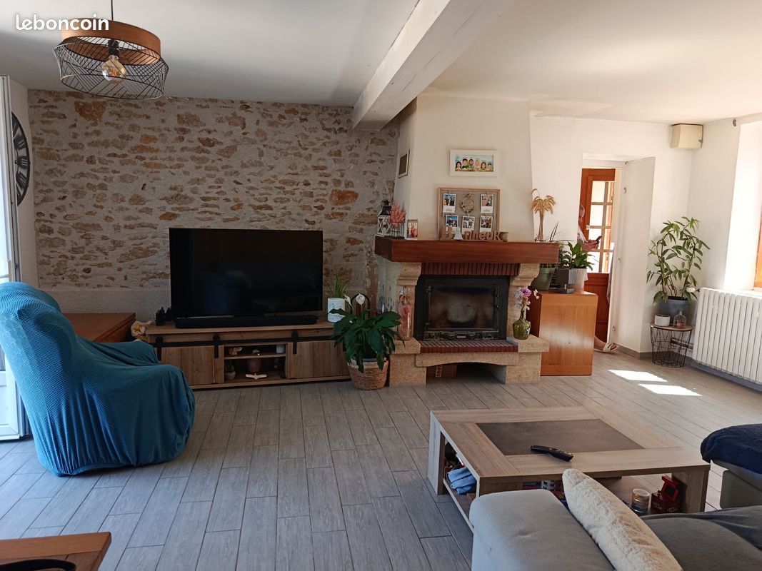 Maison 5 pièces 140 m² · à Villequiers · 140 m² · 112 000 €