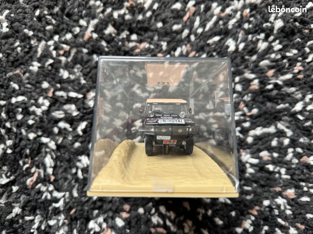 Socle Et Cloche Inclus Miniature Mercedes-Benz 150 Sport Roadster Socle Et Cloche Inclus Miniature Mercedes-Benz 150 Sport Roadster