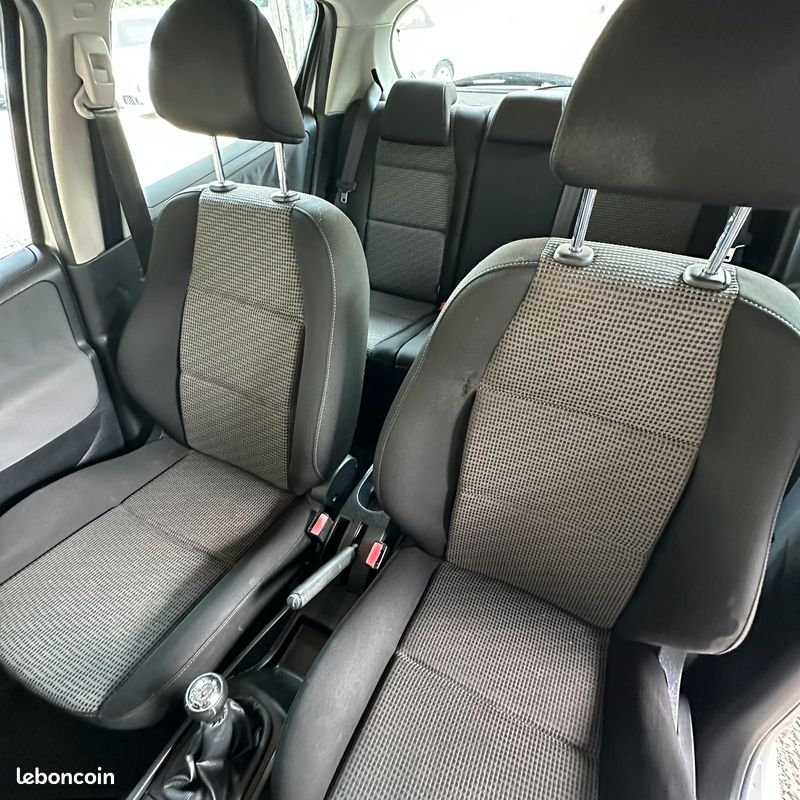PEUGEOT 207 1.6 HDI 92cv BUSINESS PACK / Kit Distrib Ok / Régulateur / Bluetooth /Carplay possible (image 8)