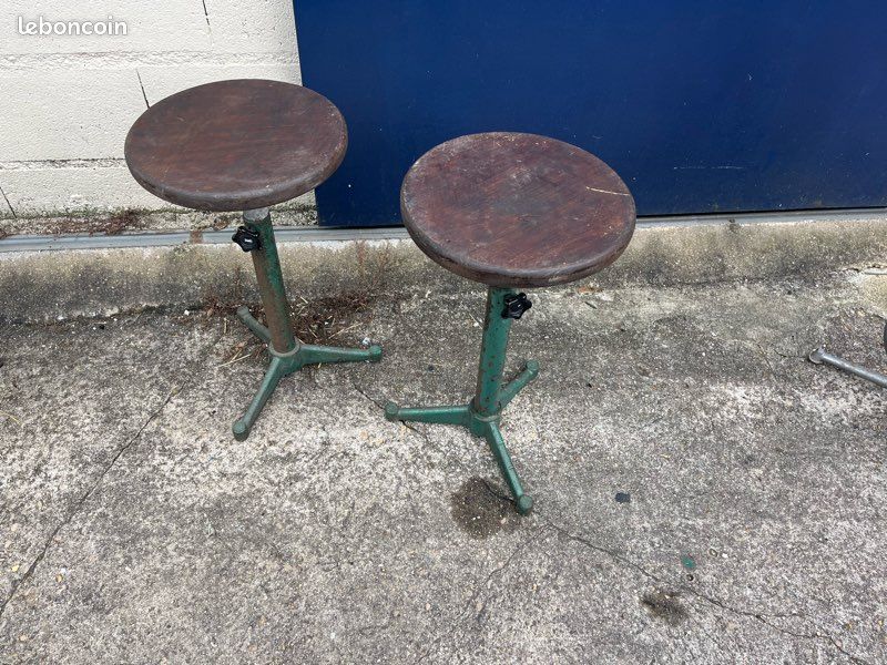 Tabouret industriel (image 1)