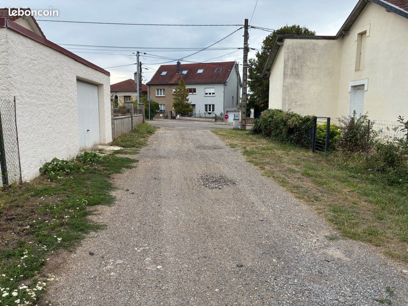 Garage fermé 22m² – Avenue de la République, Audun-le-Roman (image 1)