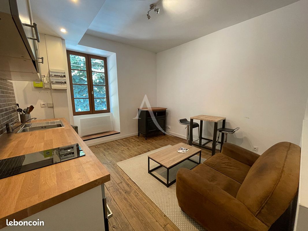 Appartement 2 pièces 33 m² · à Fontenay-le-Comte · 33 m² · 500 €/mois