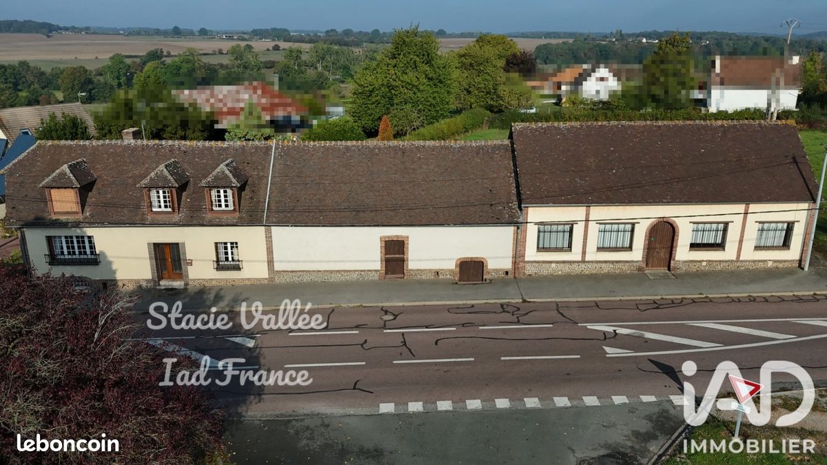 Maison 10 pièces 268 m² · à La Vieille-Lyre · 268 m² · 199 900 €