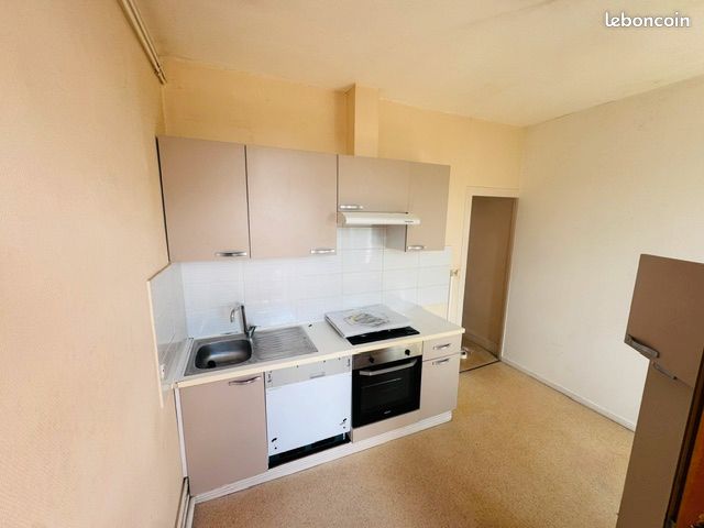 Appartement 2 pièces 38 m² · à Montluçon · 38 m² · 375 €