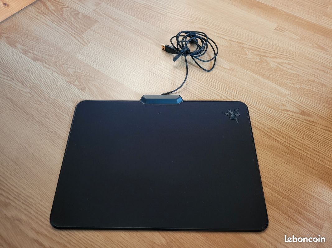 Tapis de souris Razer Firefly (image 1)
