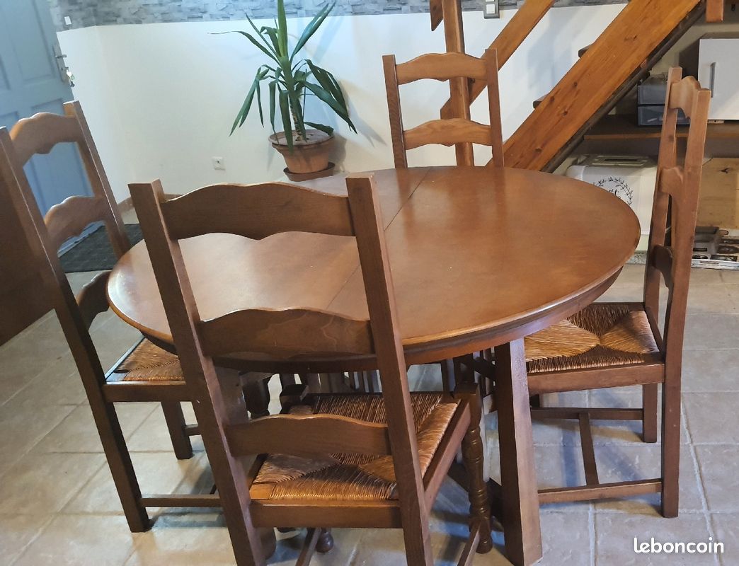 Table + 4 chaises (image 1)