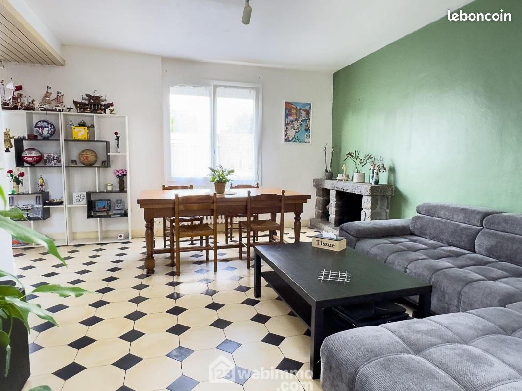 Maison 8 pièces 196 m² · à Cholet · 196 m² · 198 000 €