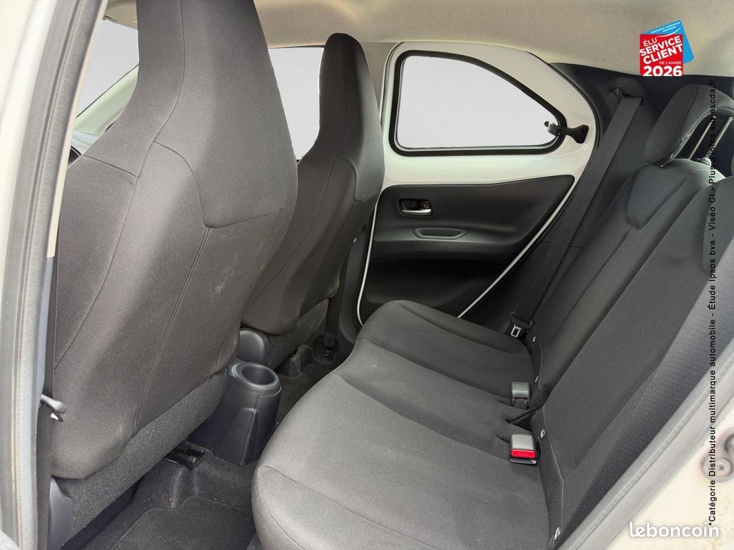 Toyota Aygo X 1.0 VVT-i 72ch Dynamic MY23 (image 11)