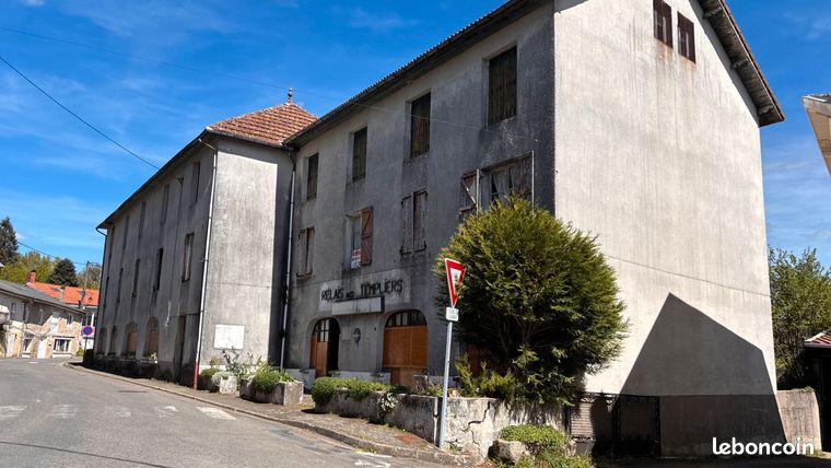 Maison 39 pièces 831 m²