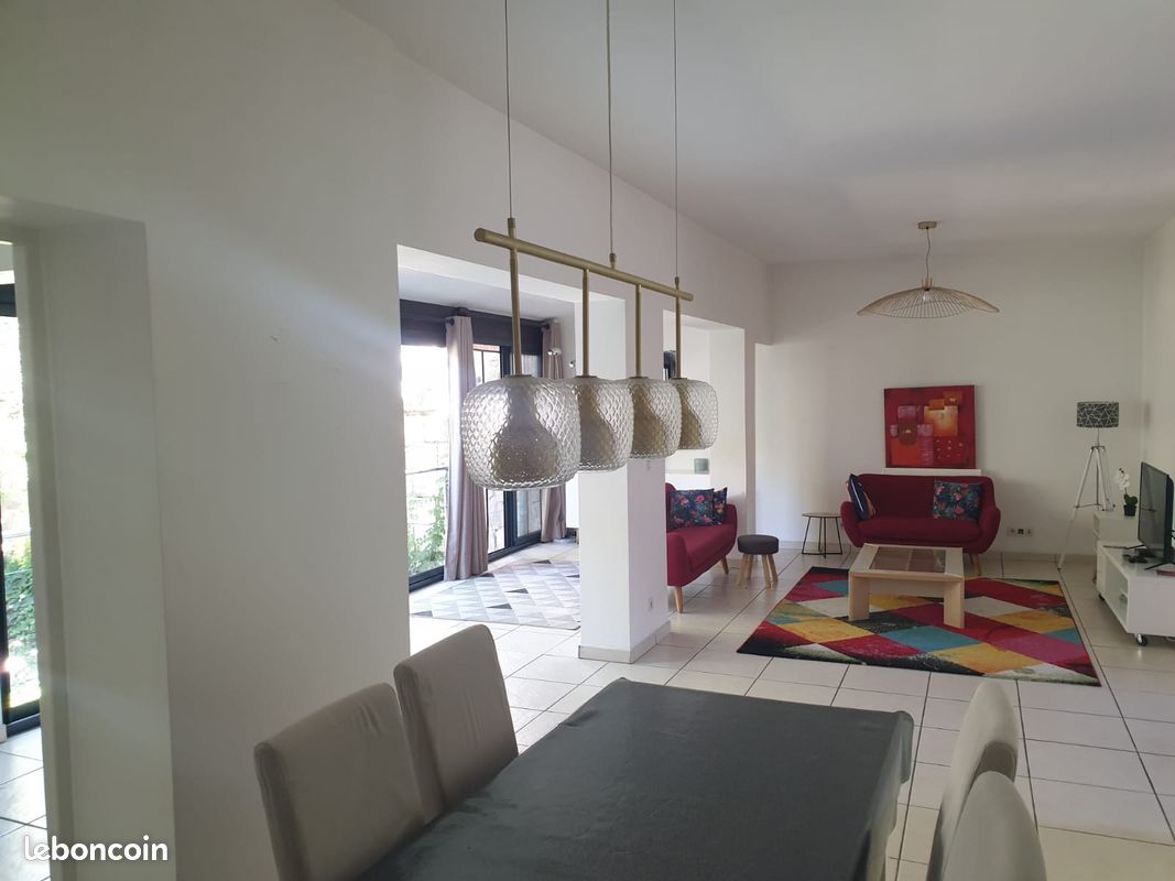 Maison 4 pièces 140 m² · à Bordeaux · 140 m² · 2 000 €/mois