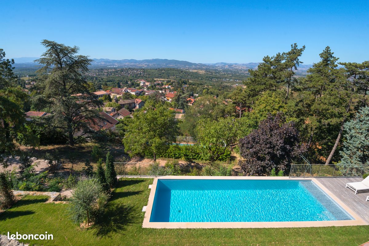 Maison 8 pièces 237 m² · à Limonest · 237 m² · 1 750 000 €