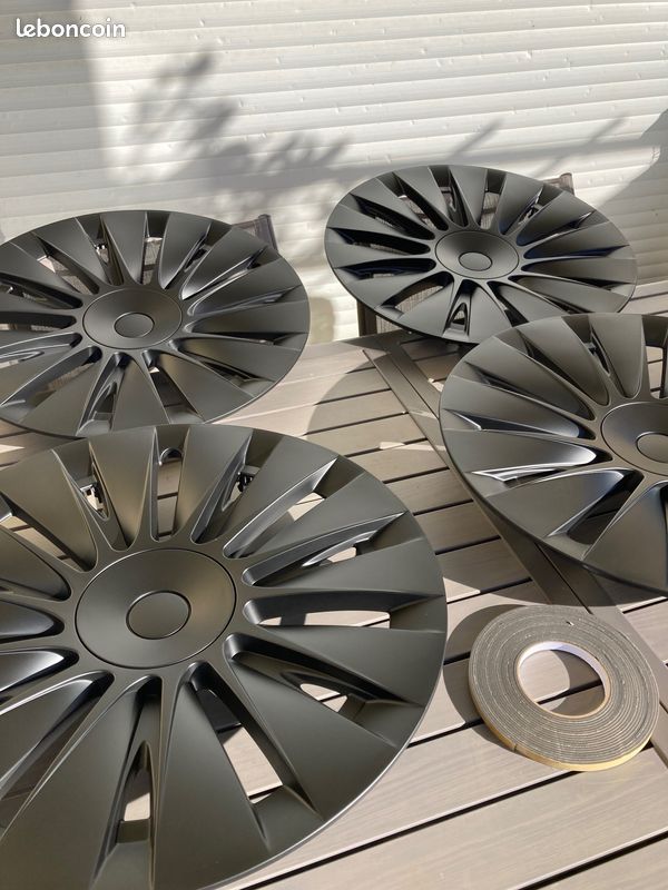 Cache Moyeux / Cache écrous Jantes 19" Tesla Model 3