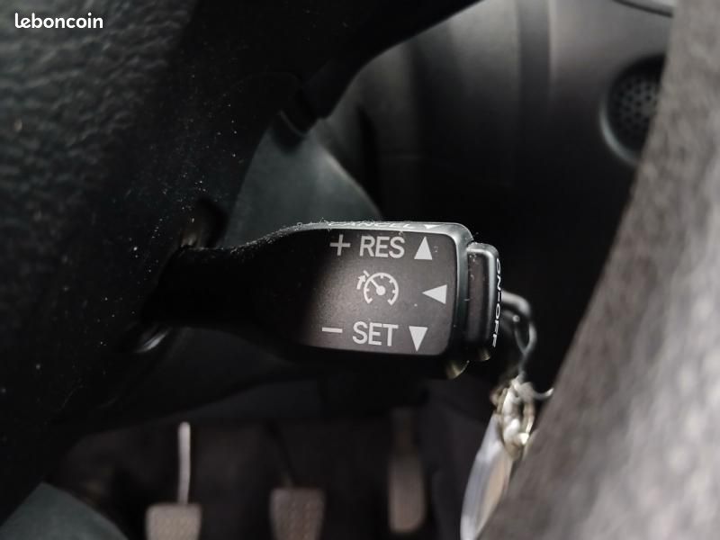 Peugeot 108 VTi 72 Like S&S 4cv 5p (image 24)