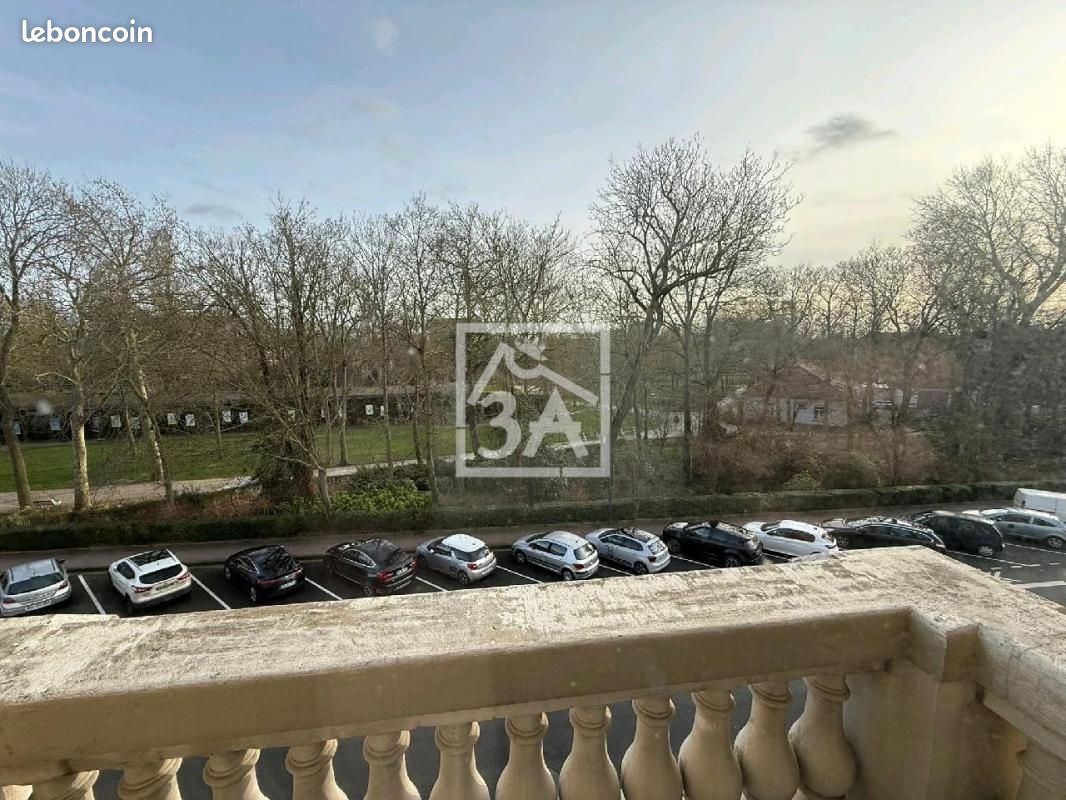 Appartement 6 pièces 151 m² · à Calais · 151 m² · 270 384 €