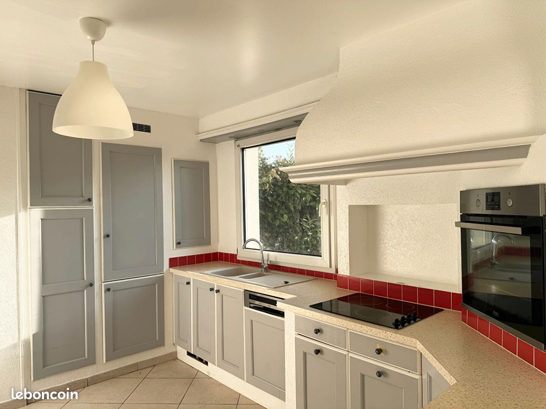Appartement 4 pièces 82 m² · à Annemasse · 82 m² · 325 000 €