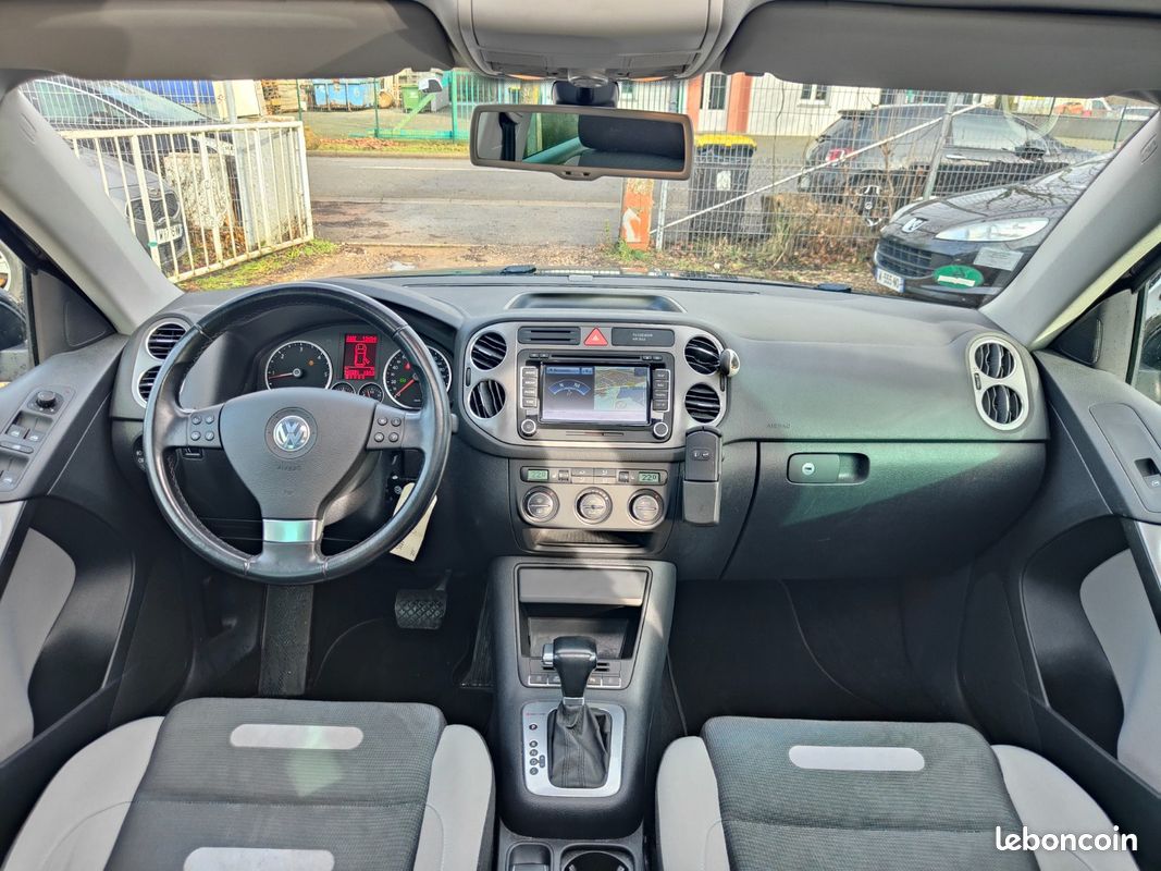Volkswagen Tiguan 2.0 TDi 140ch Sportline 4Motion Tiptronic (image 6)